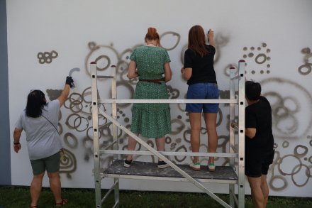 Pierwsze barwy muralu „Wisła domem dla kultur świata” już na ścianie!